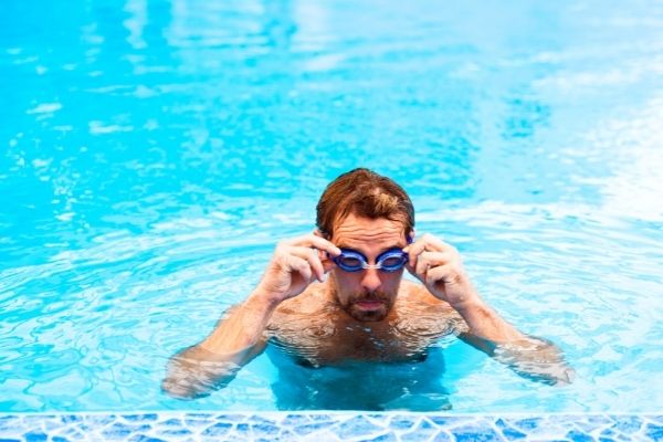 6 Trucos Para Evitar se Empañen las Gafas de Nadar y